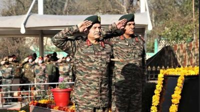 Lt Gen Upendra Dwivedi takes over as GoC-in-C, Northern Command