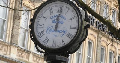 Echo centenary clock removed from Cardiff's Queen Street to undergo electrical work