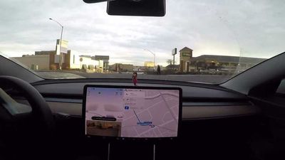 Watch Tesla's FSD Beta Pull Off A Crazy And Assertive Maneuver