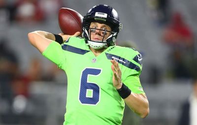 Ex-Seahawks QB coach Austin Davis resigns as Auburn offensive coordinator