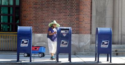 Chicagoans know the U.S. Postal Service is not running smoothly