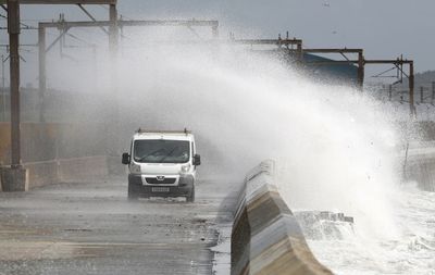 Engineers in final push to reconnect last 4,800 customers after weekend storms