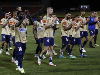 Roar coach wary of improving Jets in ALM