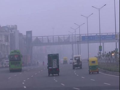 Delhi's air quality continues to remain in 'very poor' quality, AQI docks at 343