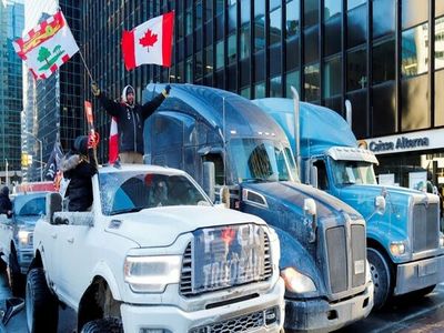 Canada: Alberta Premier Kenny calls for calm following border blockade