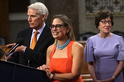 Kyrsten Sinema raking in GOP donations