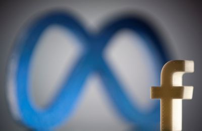 Top German court sides with lawmaker over slurs on Facebook