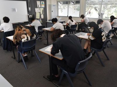 Australian year 12 completion rates drop
