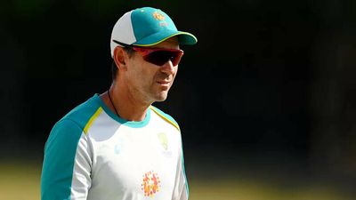 Coach Justin Langer refuses 'morally inappropriate' bonus due to CA's massive COVID job cuts