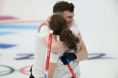 Winter Olympics 2022: British curlers Bruce Mouat and Jennifer Dodds off to perfect start in Beijing