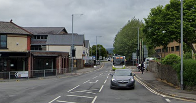 Woman dies in hospital after crash in Neath