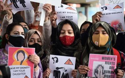 Acid attack on woman triggers protest in Kashmir