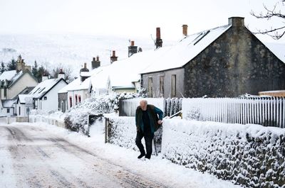 UK weather: Snow to hit Britain with big freeze as temperatures plunge to -3C, Met Office warns
