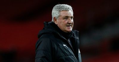 Former Manchester United great Steve Bruce set for management return