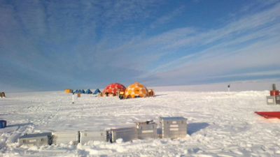 Giant iceberg blocks scientists' study of 'Doomsday Glacier'