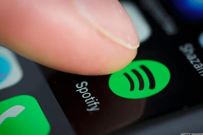 Spotify Tumbles as Monthly User Guidance Falls Short of Forecasts