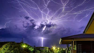 What is megaflash lightning? And do we see it in Australia?