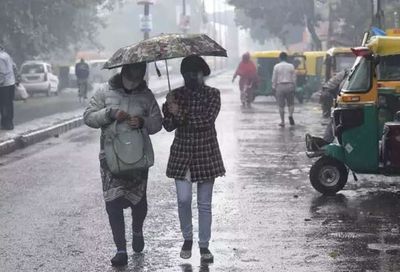 Mercury dips in Delhi as rain, wind return
