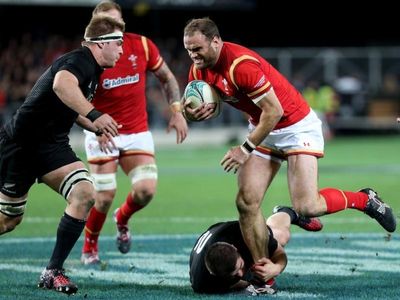 Roberts ready for 'different game' at Tahs
