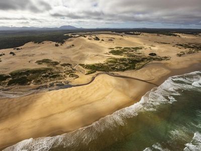 New probe into Tas Aboriginal rock damage
