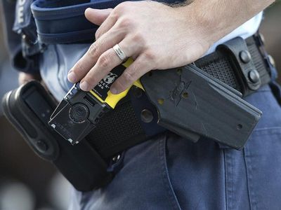 Man admits he 'strangled' Vic cop