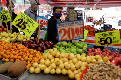 Food prices rise in Jan., led by vegetable oils, U.N. agency says