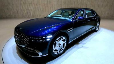 2023 Genesis G90 Long Wheelbase Video Shows The Stately Sedan Up Close