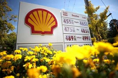 Shell hands billions back to investors as soaring energy bills lift profits