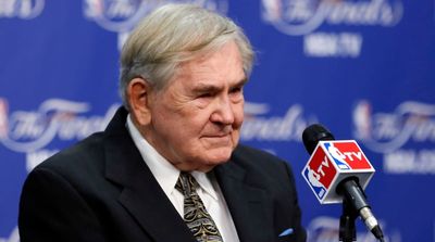 Hall of Fame NBA Coach Bill Fitch Dies at 89