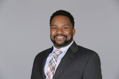 Raiders hire former Bears exec Champ Kelly as assistant GM