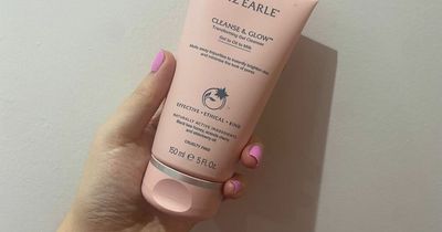 I tried the new Liz Earle cleanser and it changed my skin in three days