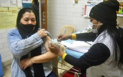 Active COVID-19 cases breach 15-lakh mark; 1,056 deaths reported on February 3, 2022
