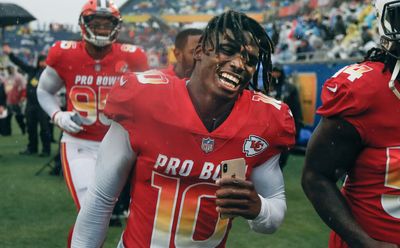 Win a trip to the 2022 Pro Bowl by supporting Chiefs WR Tyreek Hill’s foundation