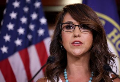 Lauren Boebert angrily denounces House Speaker Pelosi for not looking at her while she speaks