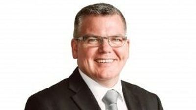 Parent group urges Brisbane's Citipointe Christian College principal Brian Mulheran to step down