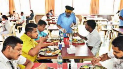 Pune Municipal Corporation allows restaurants, bars to stay open till 1.30am