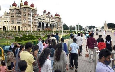 High taxes hurting toursim sector: Parliamentary Panel
