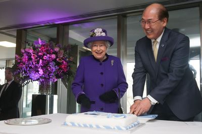 Last call for bakers to design Platinum Pudding fit for Queen