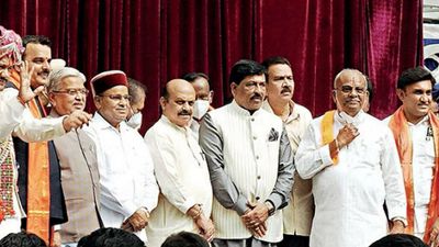 Gujarat-style cabinet overhaul unlikely in Karnataka