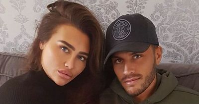 Pregnant Lauren Goodger shares post about feeling 'depressed' and calls mums superheroes