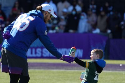 WATCH: 49ers TE George Kittle having time of his life at Pro Bowl