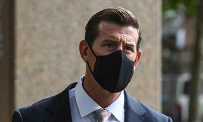 Second SAS member tells Ben Roberts-Smith trial he saw Australian soldier shoot unarmed man in Afghanistan