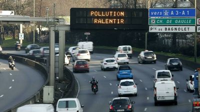Paris postpones its ban on polluting cars to 2023