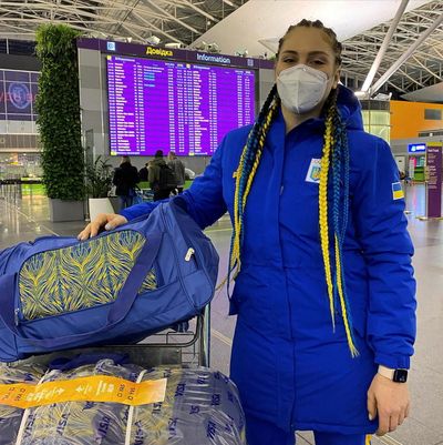 Olympics-'We're not best friends': Ukrainian and Russian athletes keep distance