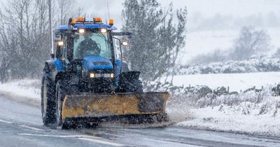 Met Office forecasts blustery wintry showers at the weekend after snow falls in North East