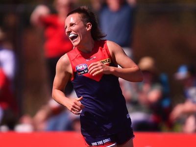 Dees hit back in AFLW, injuries cost Suns