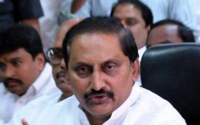 Kiran Kumar Reddy’s visit creates a flutter in Piler