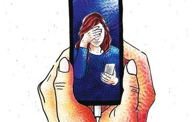 Children and social media traps