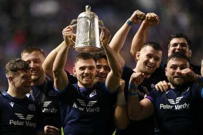 Scotland 20-17 England: Hosts retain Calcutta Cup with thrilling late Six Nations win at Murrayfield