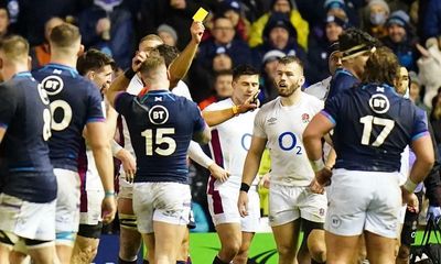 Eddie Jones says Luke Cowan-Dickie blameless after mistake at Murrayfield